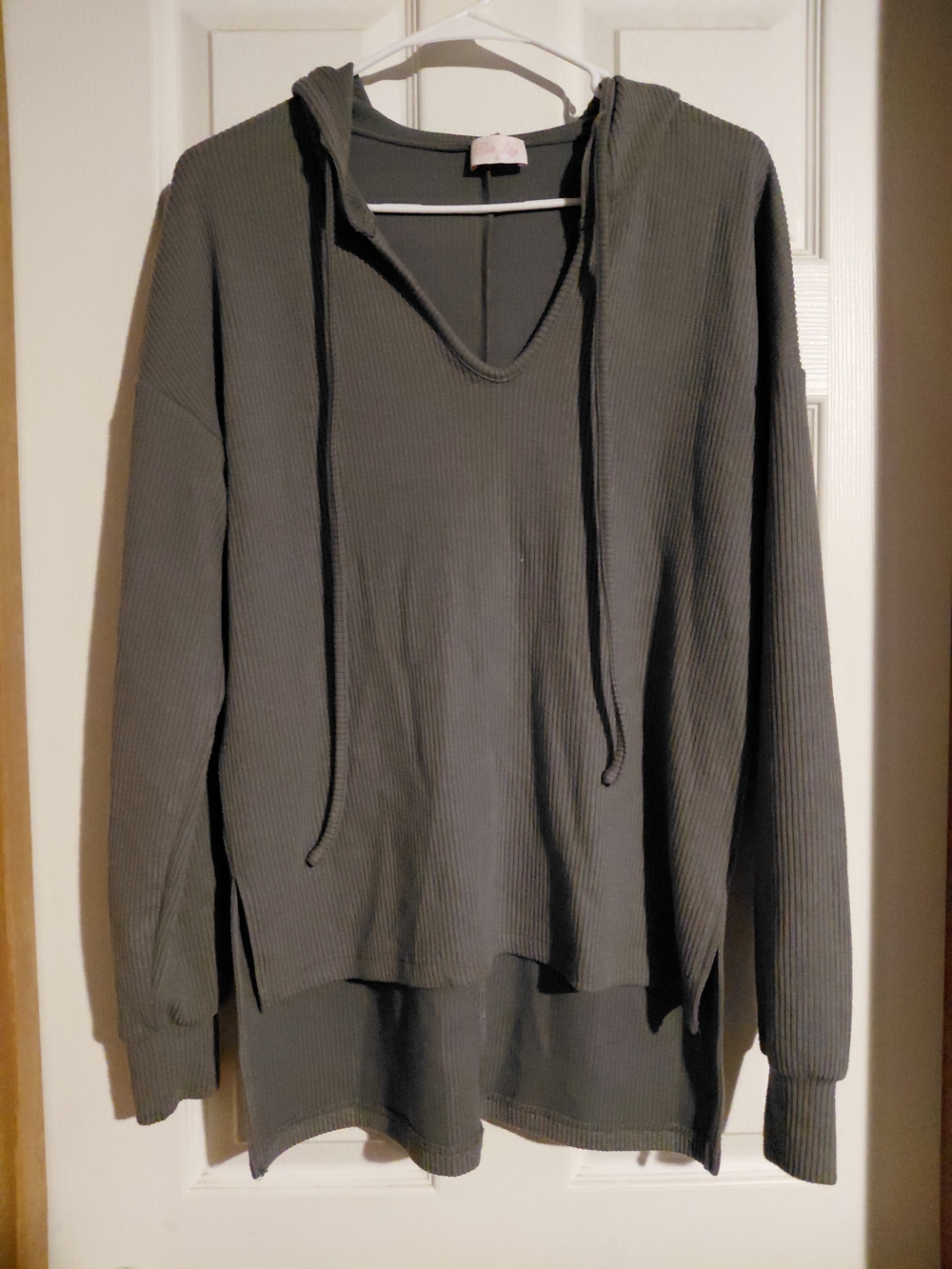 Pink Lily Ribbed Hooded V-Neck Sweatshirt in Olive